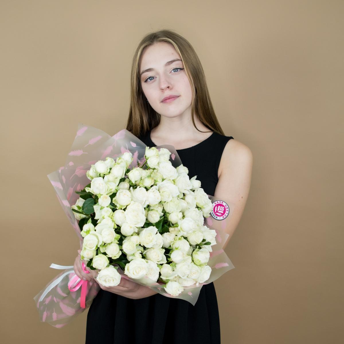 Розы кустовые белые (№  3984)