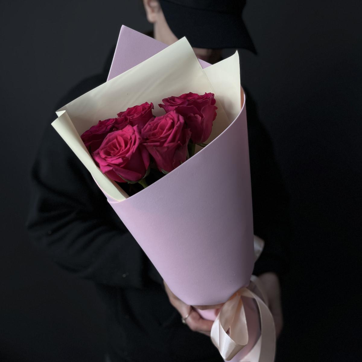 Букеты из розовых роз 40 см (Эквадор) articul  89972